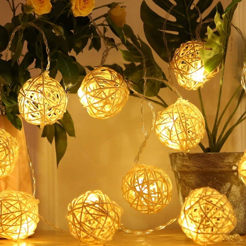 Guirlande Veilleuse Rotin Lumineuse - Décoration d'intérieur pour une ambiance chaleureuse et romantique