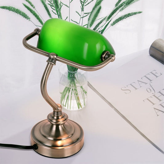 Lampe Bureau Vintage Petit Modèle - Une lampe de bureau vintage à petit modèle pour une décoration intérieure unique et élégante.