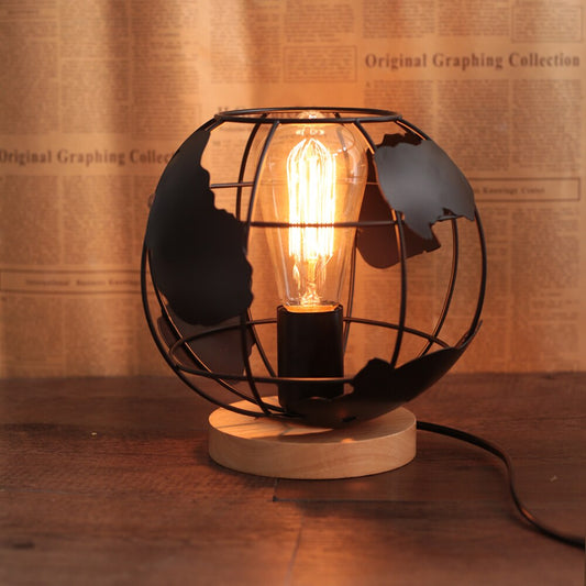 Lampe Chevet Industrielle Noire - Une lampe de chevet industrielle noire élégante et durable