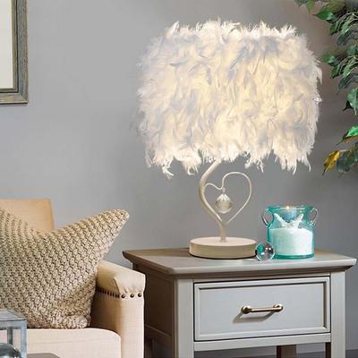Lampe Chevet Design Plume - Une lampe de chevet élégante et moderne pour votre chambre