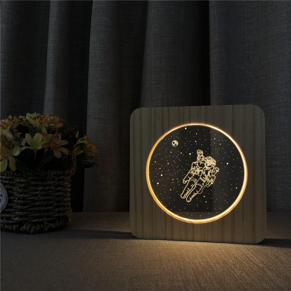 Lampe Chevet Bois Cosmonaute Veilleuse - Une lampe de chevet unique et originale pour une ambiance cosy et chaleureuse