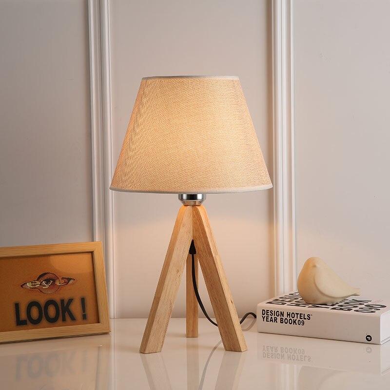 Lampe Chevet Bois Vintage - Une lampe de chevet vintage en bois pour une décoration intérieure unique et élégante